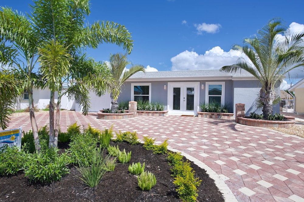 Flight of Albatross by Sun Palace Vacations in Fort Myers Beach, United States