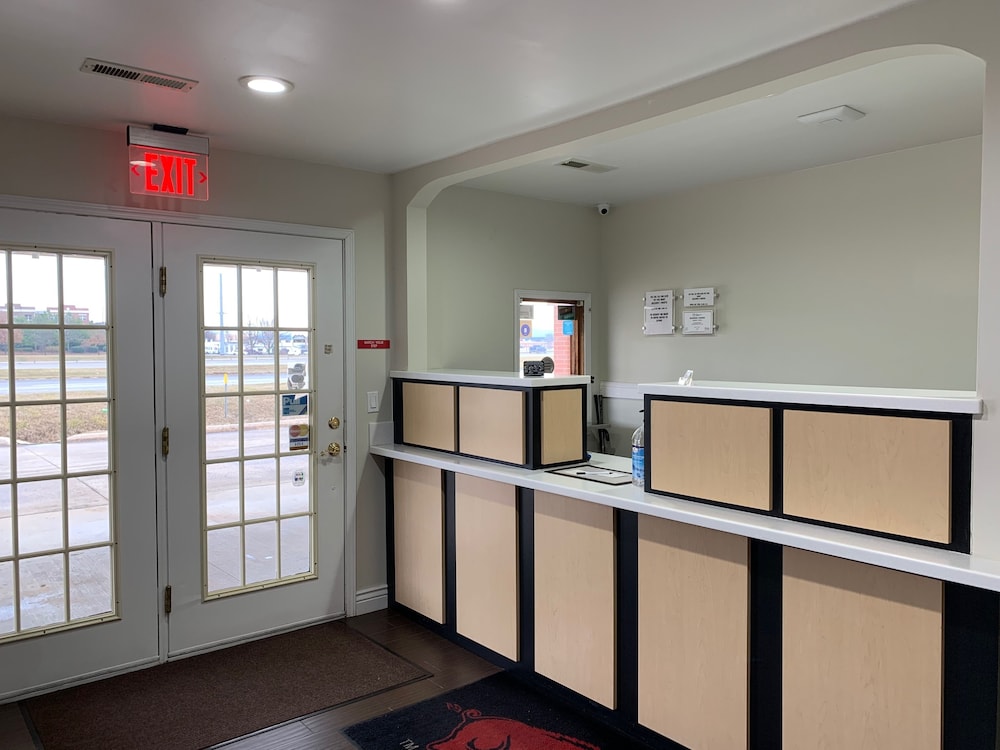 Regency 7 Motel - photo 2