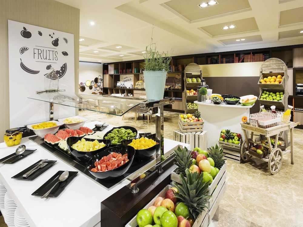 מזון ומשקאות