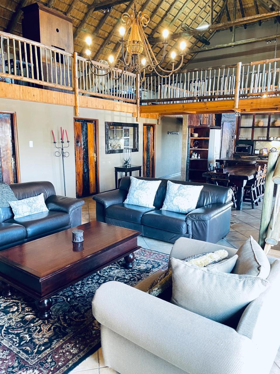 Vaalkrans Game Lodge — 4-Star Luxury Hotel in Heilbron, South Africa