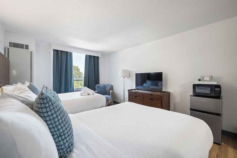 Four Points by Sheraton Charlotte - photo 21