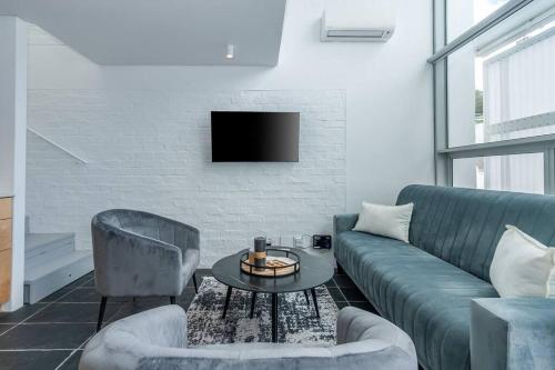 Sea Point Sunset Views Stylish Escape
