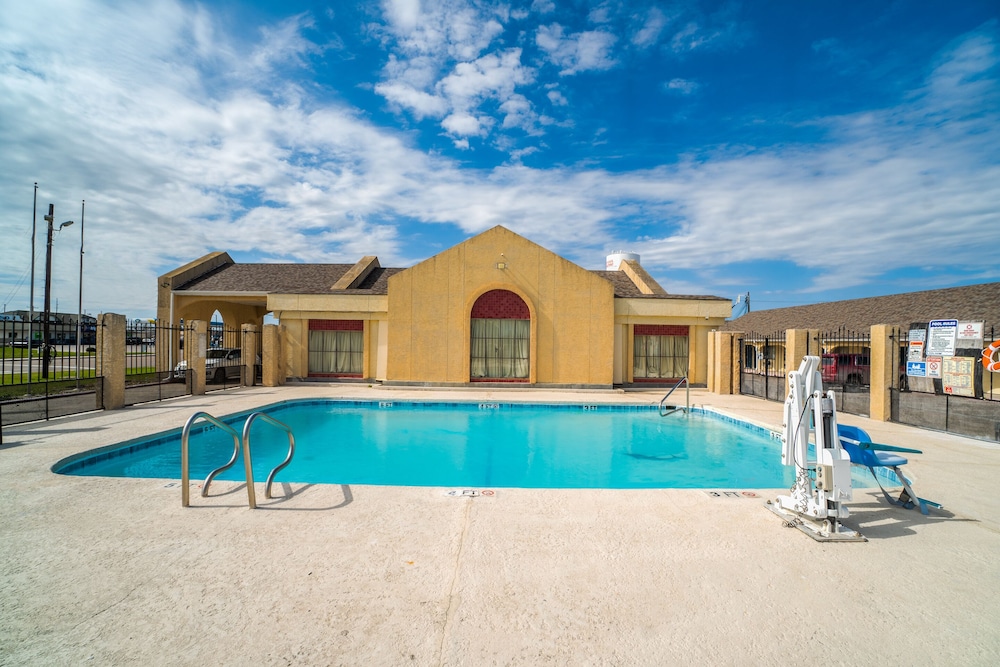Aransas Bay Inn & Suites Corpus Christi by OYO - photo 34