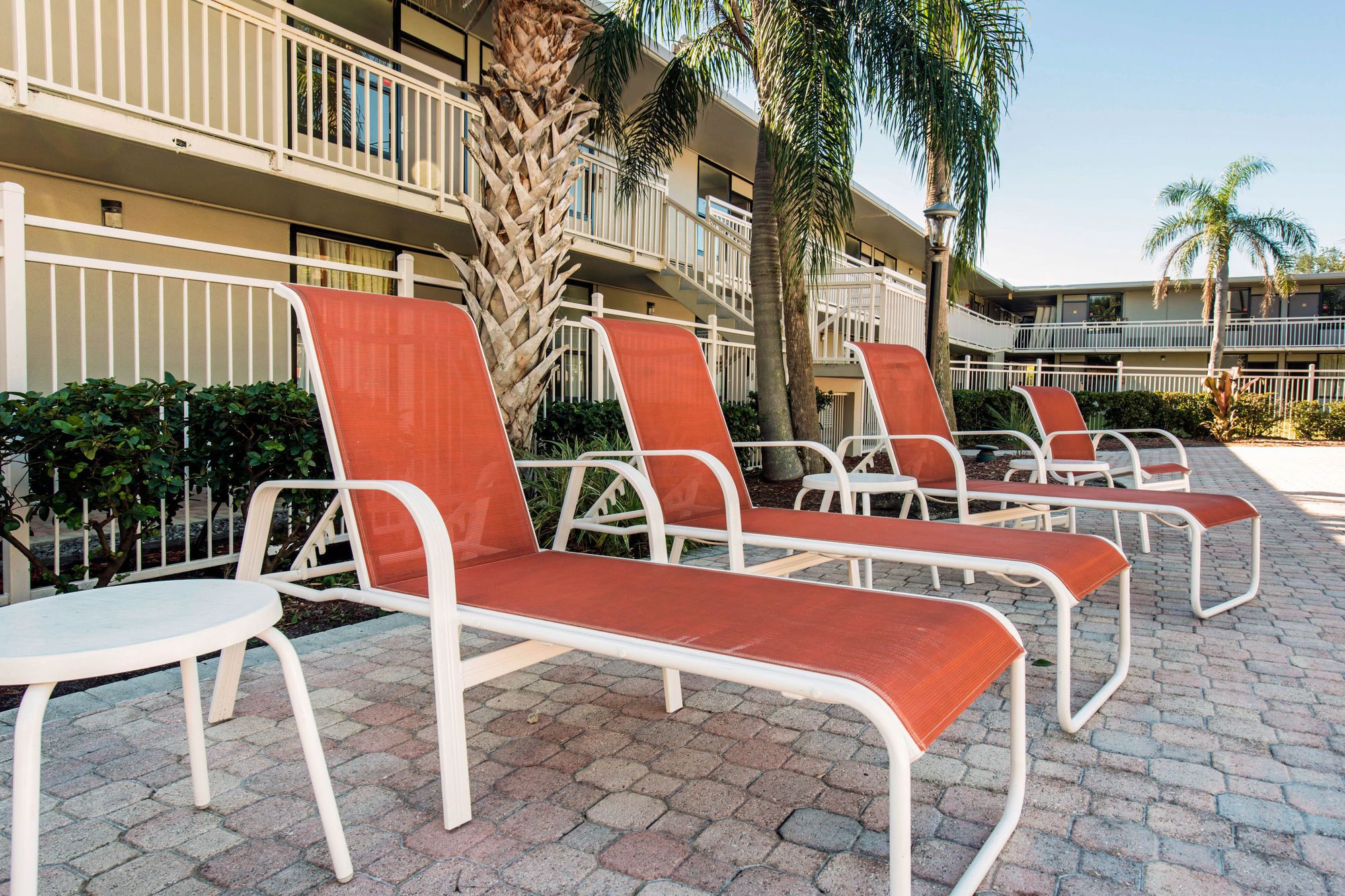 Econo Lodge Orlando Airport - photo 13
