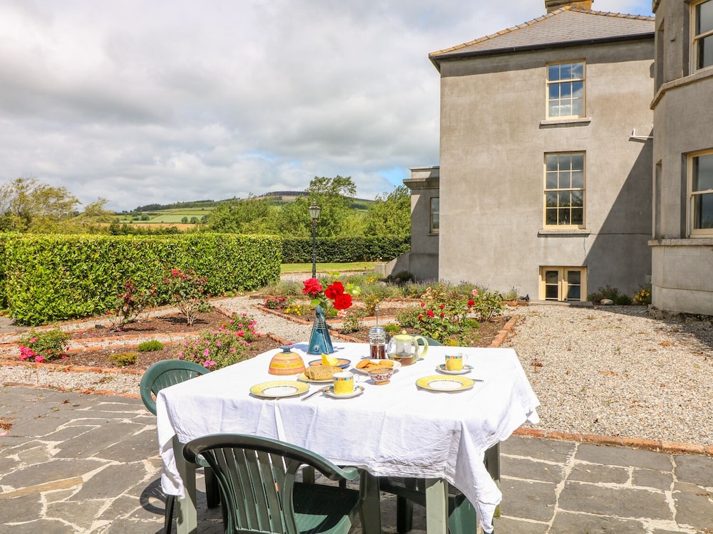 The Lodge at Raheengraney House — 4-Star Luxury Hotel in Wicklow, Republic of Ireland