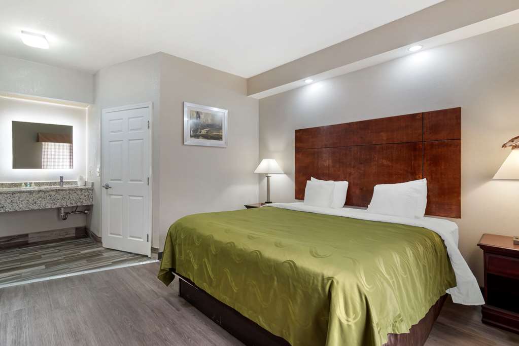 Quality Inn Newnan Atlanta South - photo 18