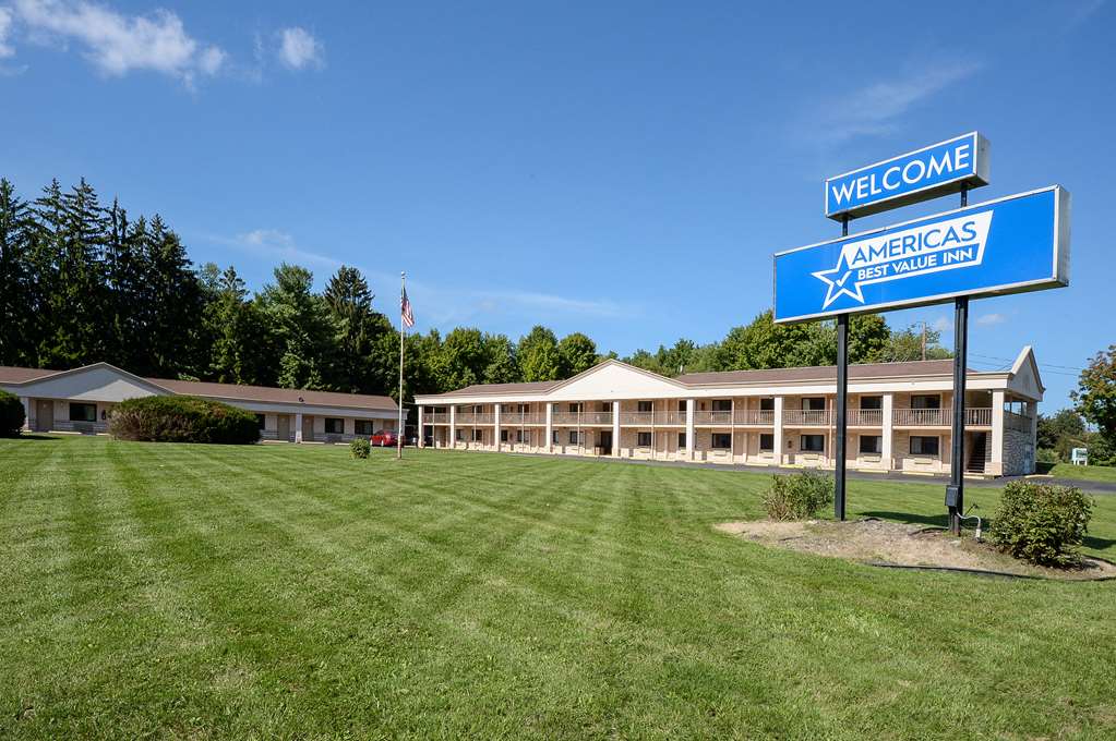 Americas Best Value Inn at Central Valley Woodbury - photo 3