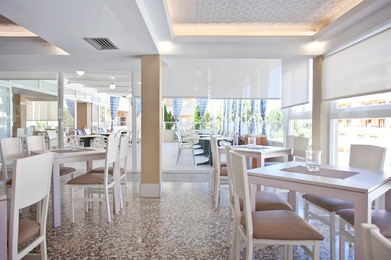 Playamar Hotel & Apartments