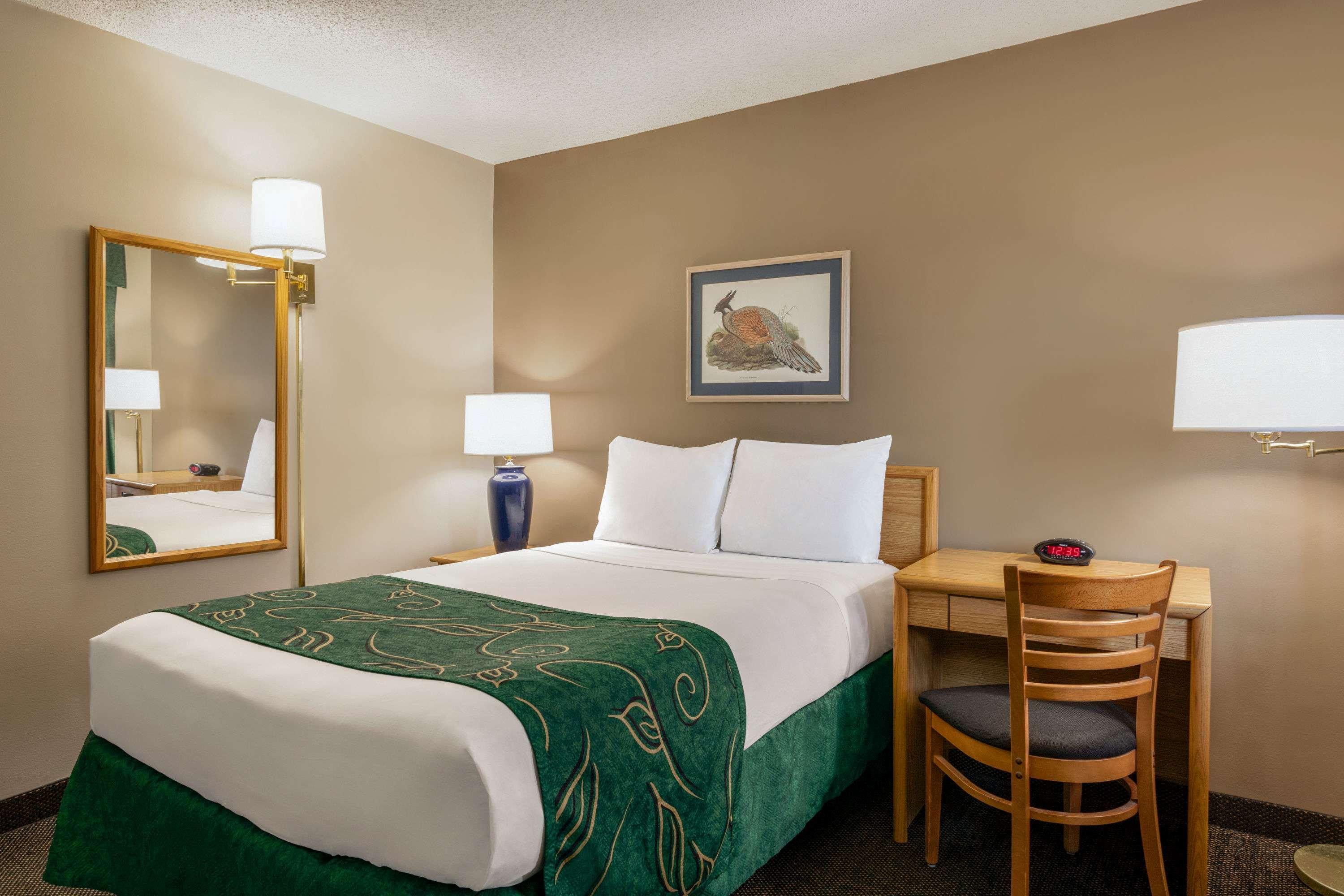 Travelodge by Wyndham Wellington KS - photo 5