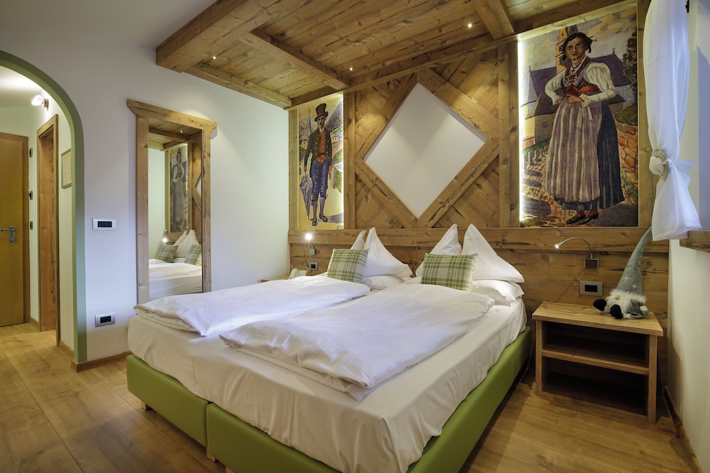 Hotel Azola - last minute hotel in Canazei