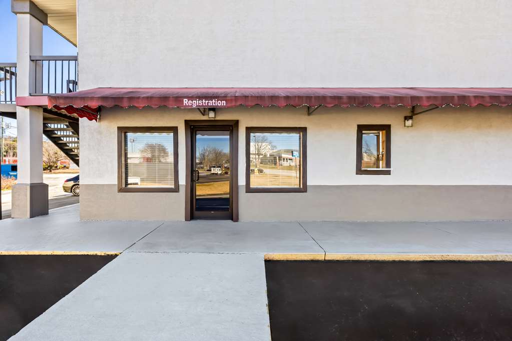 Americas Best Value Inn Ft. Jackson - photo 5