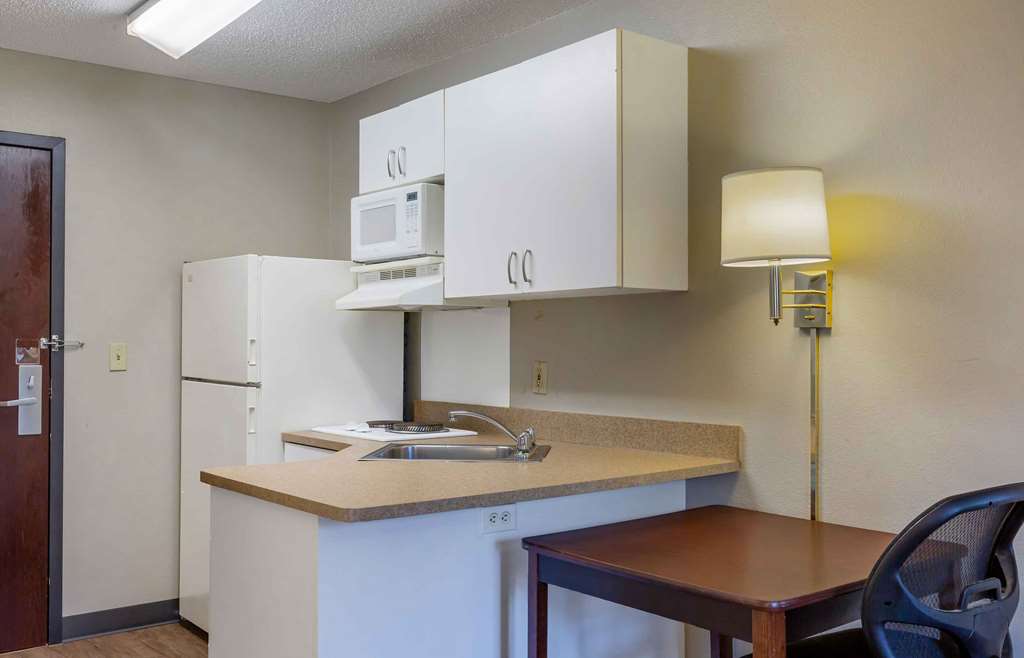 Extended Stay America Suites Hartford Meriden - photo 23