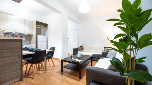 Aelia Apartment — 4-Star Luxury Hotel in Artemida, Greece