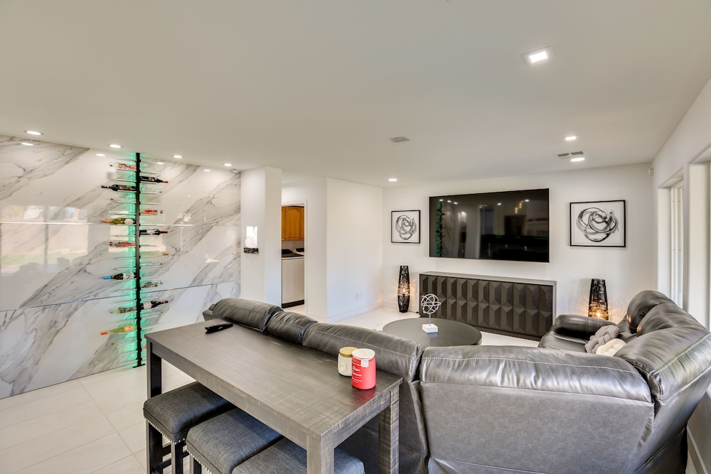 Glendale Home w Fire Pit Near State Farm Stadium - photo 2