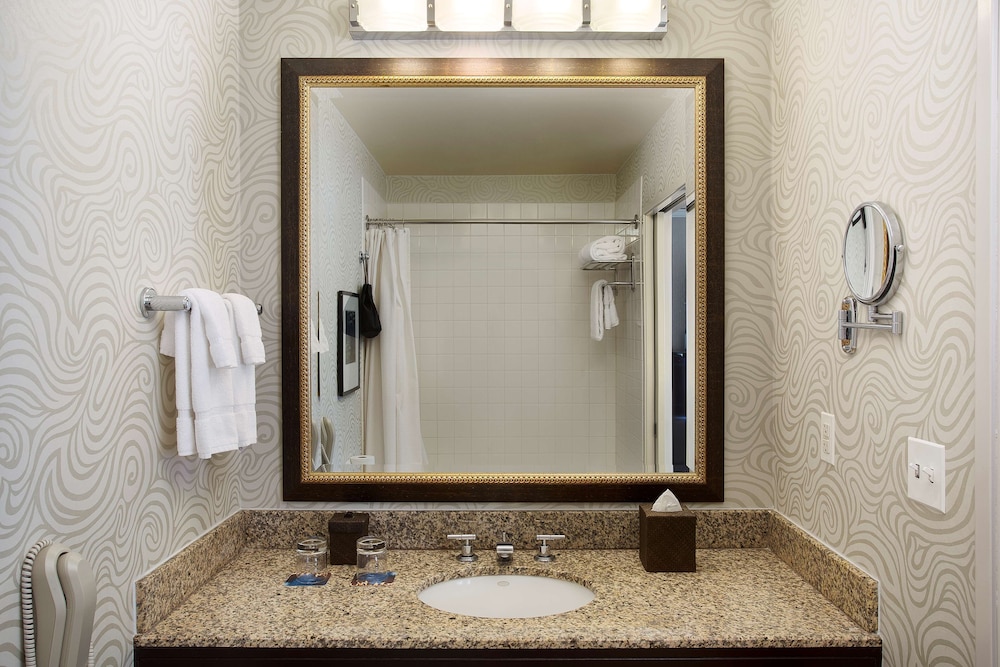 Juniper Hotel Cupertino Curio Collection by Hilton - photo 21