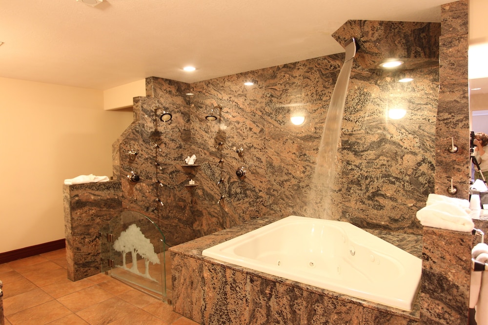 The Greenwell Inn - photo 32