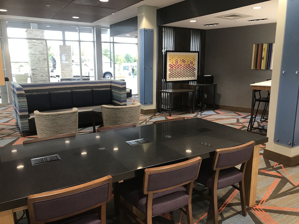 Holiday Inn Express & Suites Greenville SE Simpsonville by IHG - photo 12