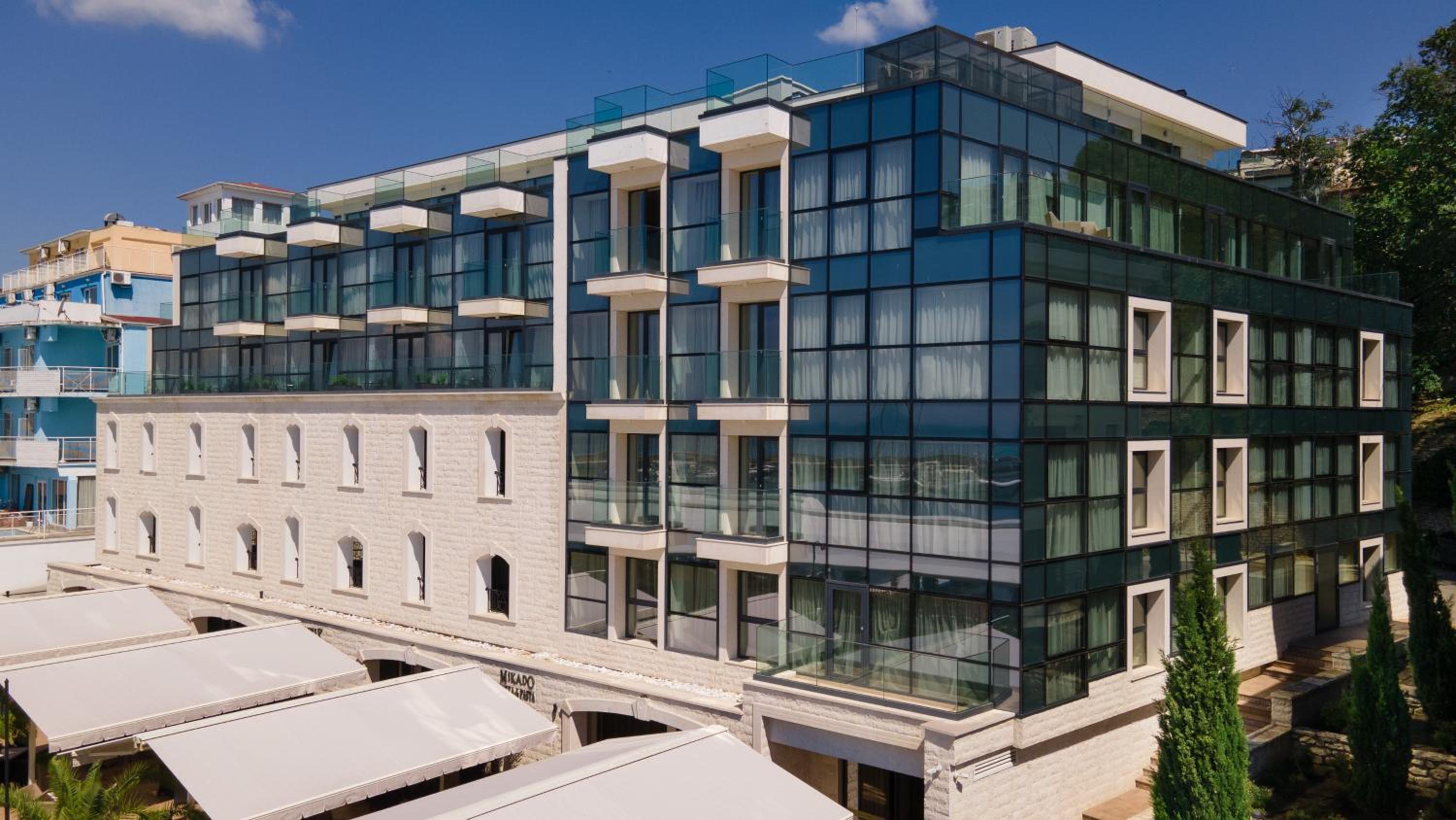 Antik - carbon neutral hotel in Balchik