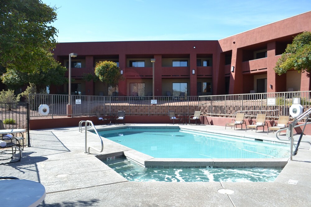 The Lodge at Cliff Castle Casino - photo 4