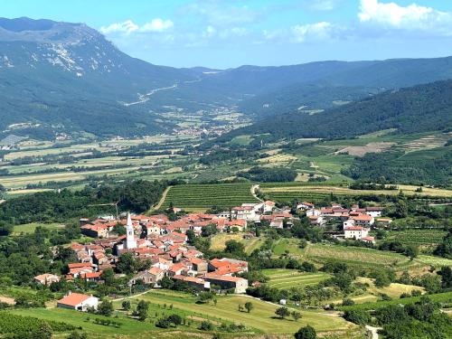 Rural Family Escape in Vipava, Slovenia