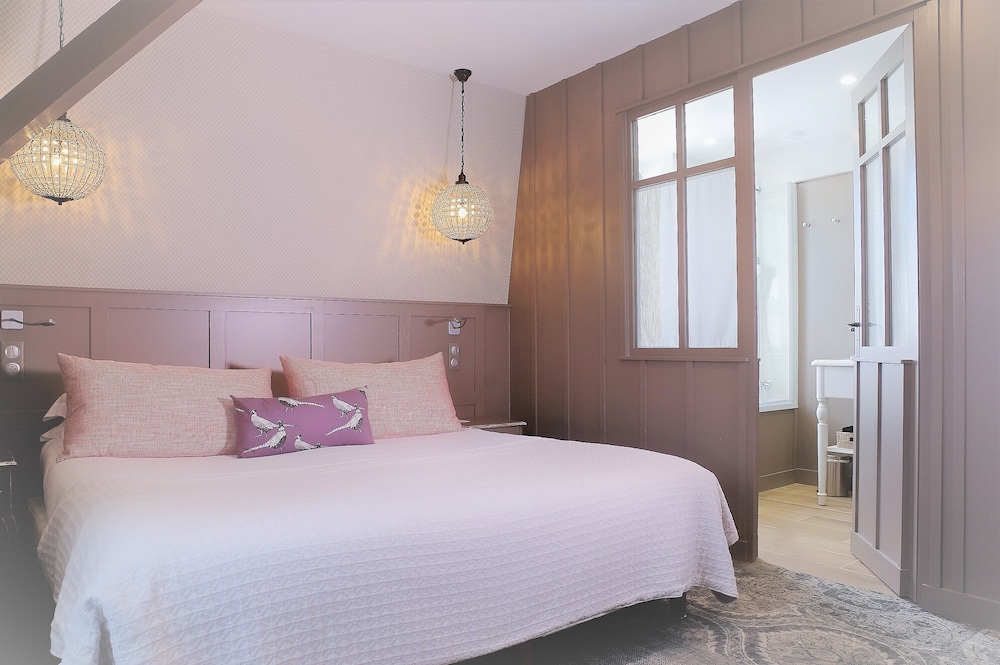 Les Glycines Hôtel & Spa in Perigueux, France