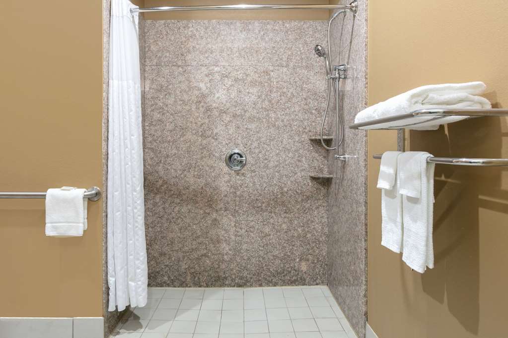 Super 8 by Wyndham Karnes City - photo 13