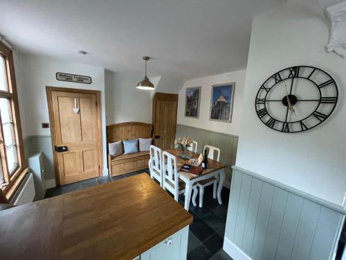 The Railway Cottage Bridgnorth — 4-Star Luxury Hotel in Bridgnorth, United Kingdom