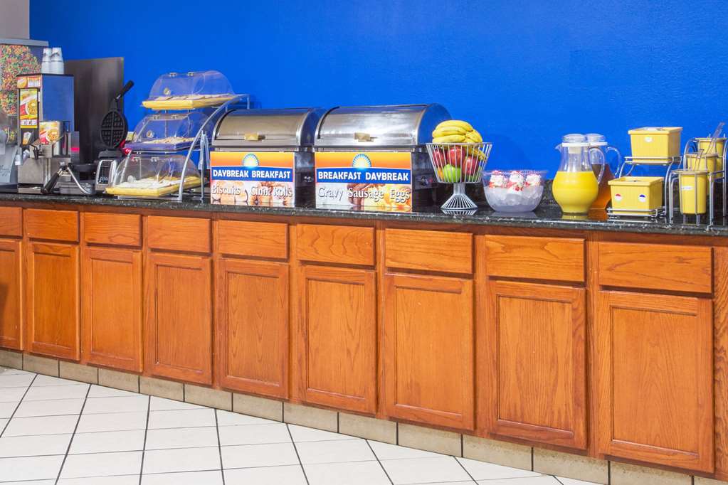 Days Inn & Suites by Wyndham Thibodaux - photo 54