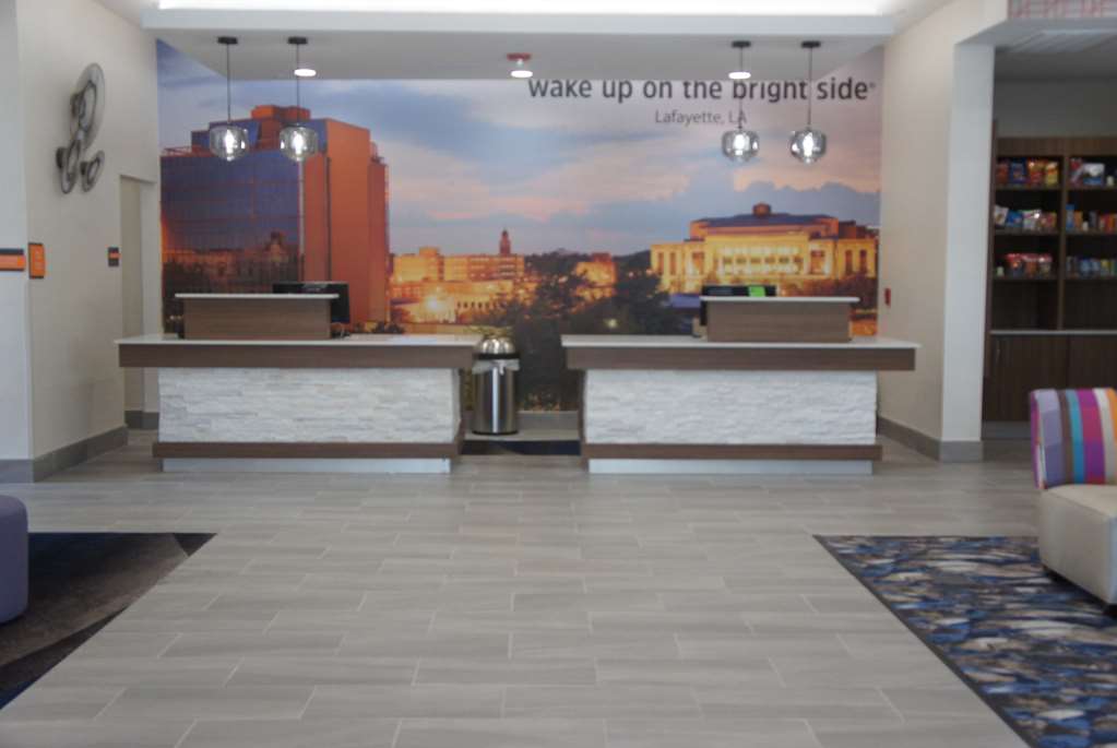 La Quinta Inn & Suites by Wyndham Lafayette Oil Center - photo 2