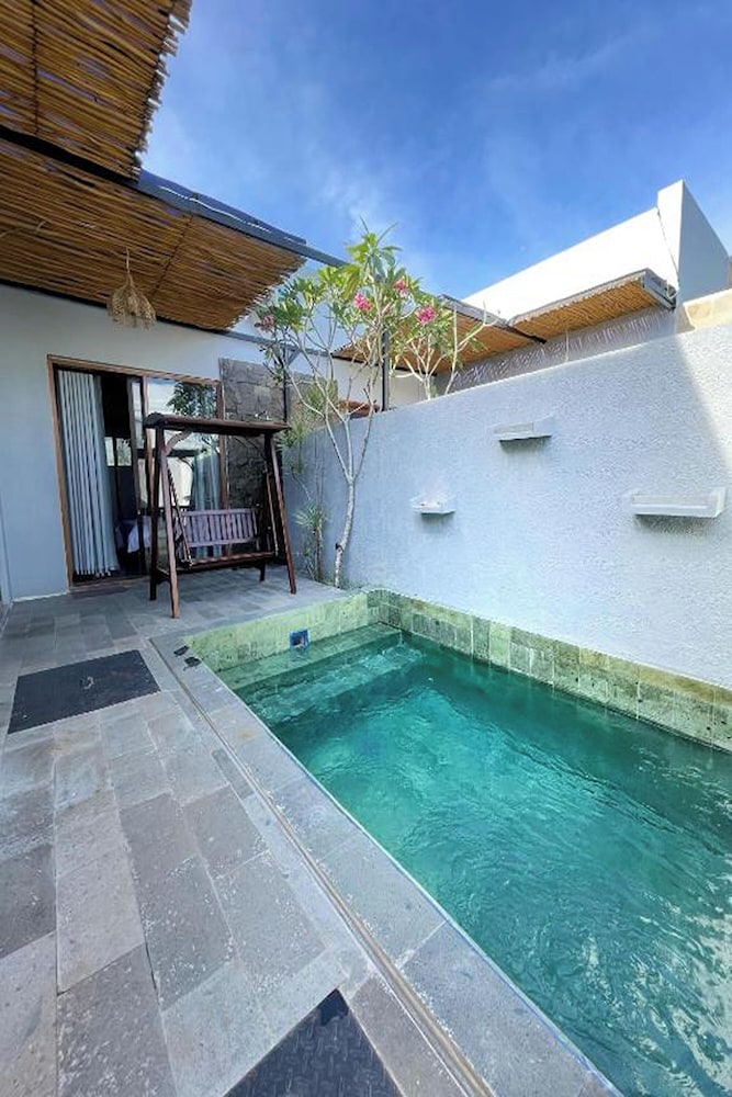 V.R. Place - carbon neutral hotel in Rayong