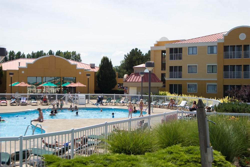 Cedar Point's Sandcastle Suites - photo 11