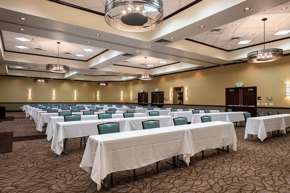 Hampton Inn & Suites Salt Lake City Airport - photo 56
