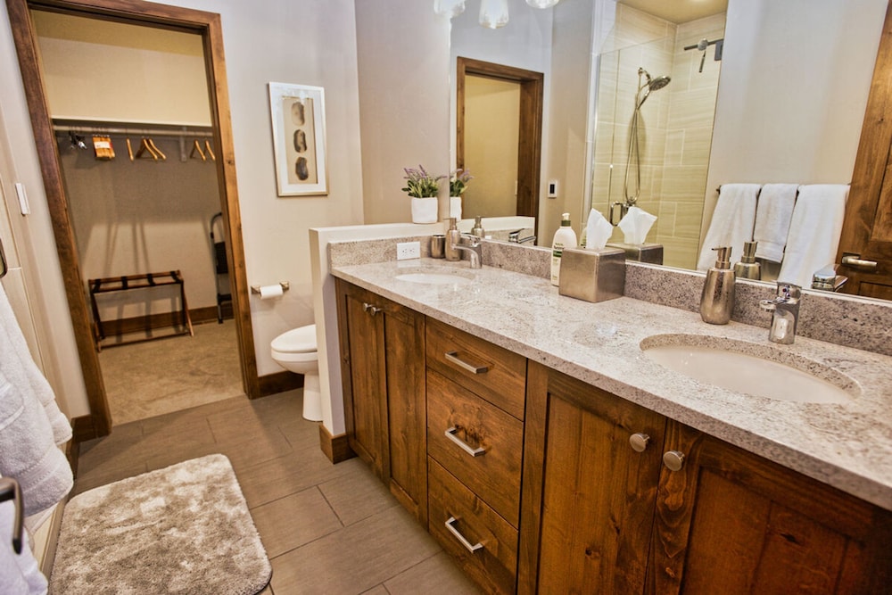 Silverpine Hideaway by Casago McCall Donerightmanagement - photo 13