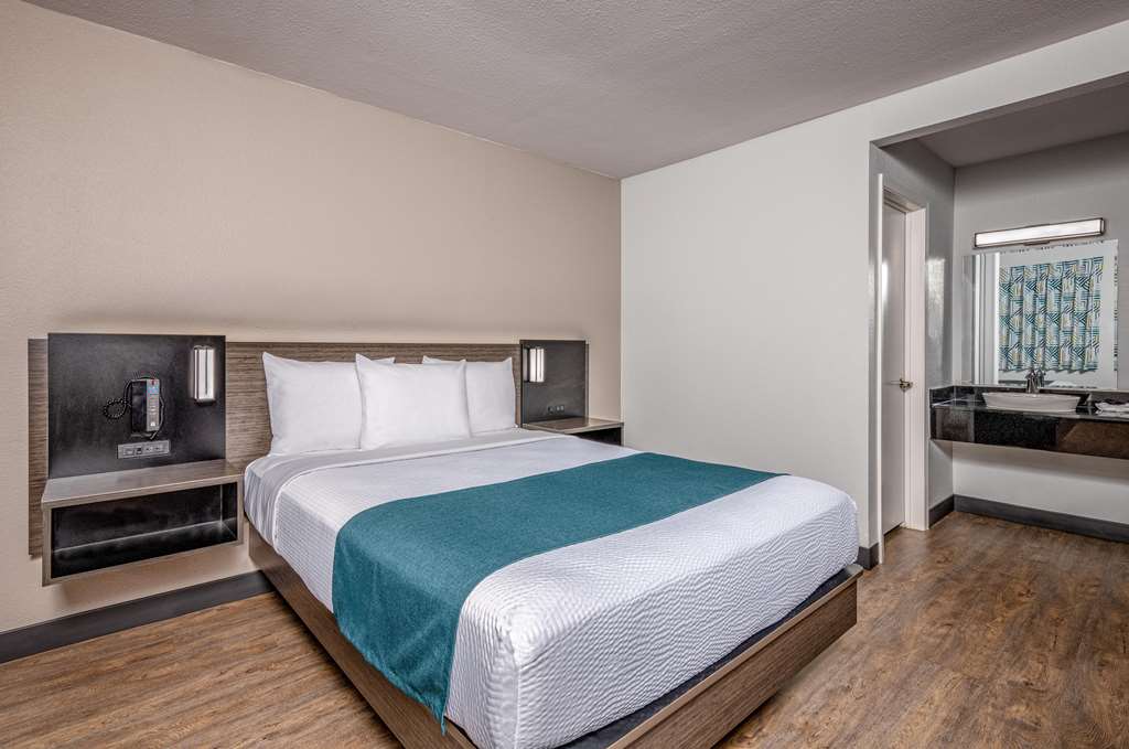 Motel 6 Euless TX Dallas - photo 14
