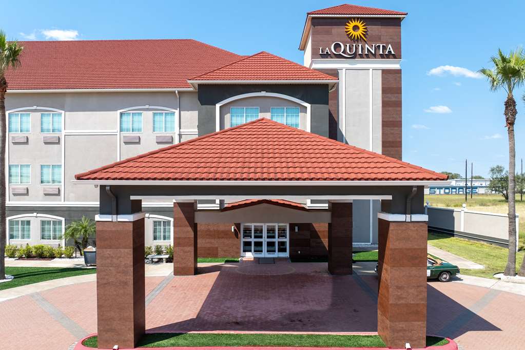 La Quinta Inn & Suites by Wyndham Raymondville - photo 10