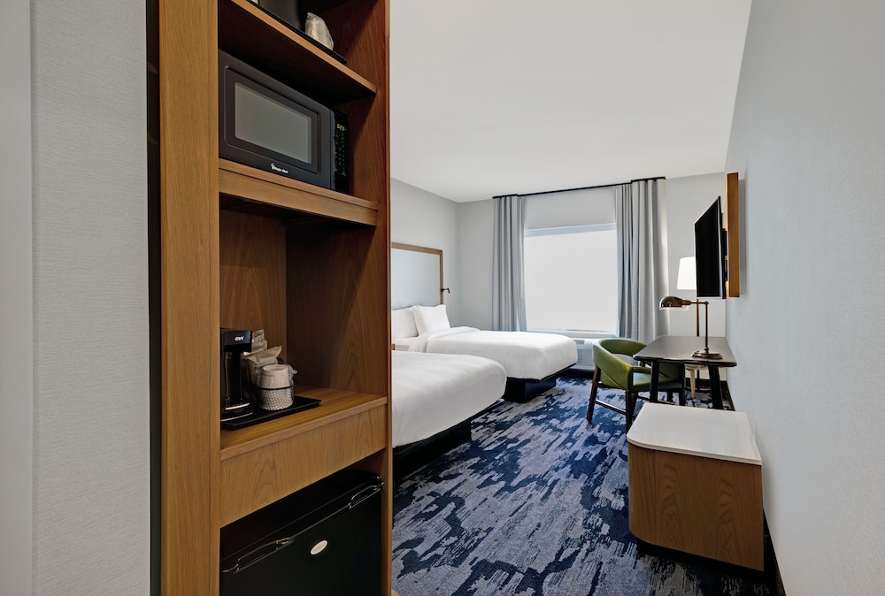 Fairfield Inn & Suites by Marriott Milwaukee Brookfield - photo 10