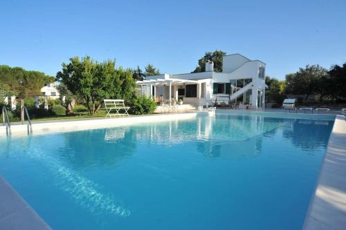 Casa Nel Verde Con Giardino E Piscina Privata — 4-Star Luxury Hotel in Polignano A Mare, Italy