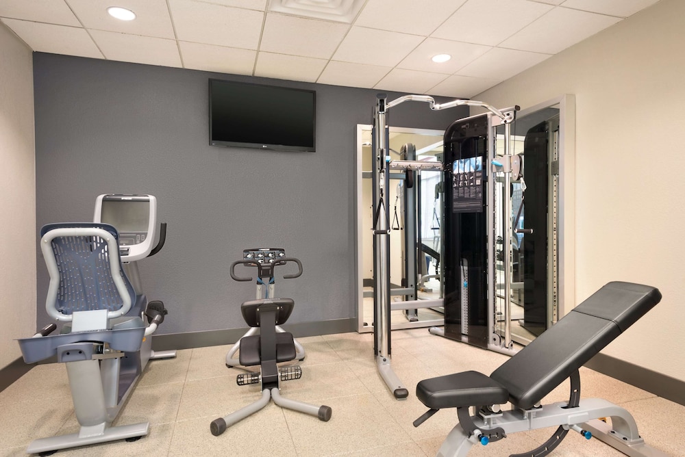Embassy Suites by Hilton Franklin Cool Springs - photo 39