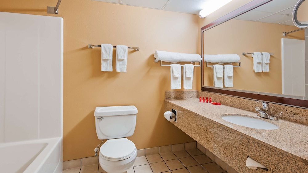 Quality Inn & Suites Black River Falls I 94 - photo 25