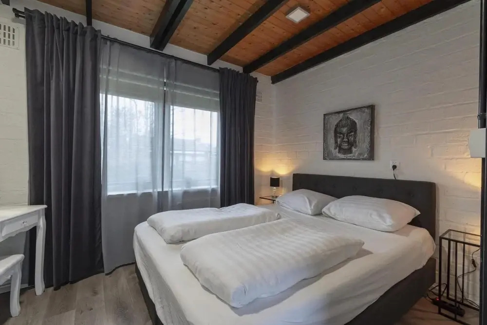 Exquisite bungalow by the sea — 4-Star Luxury Hotel in Schagen, Netherlands