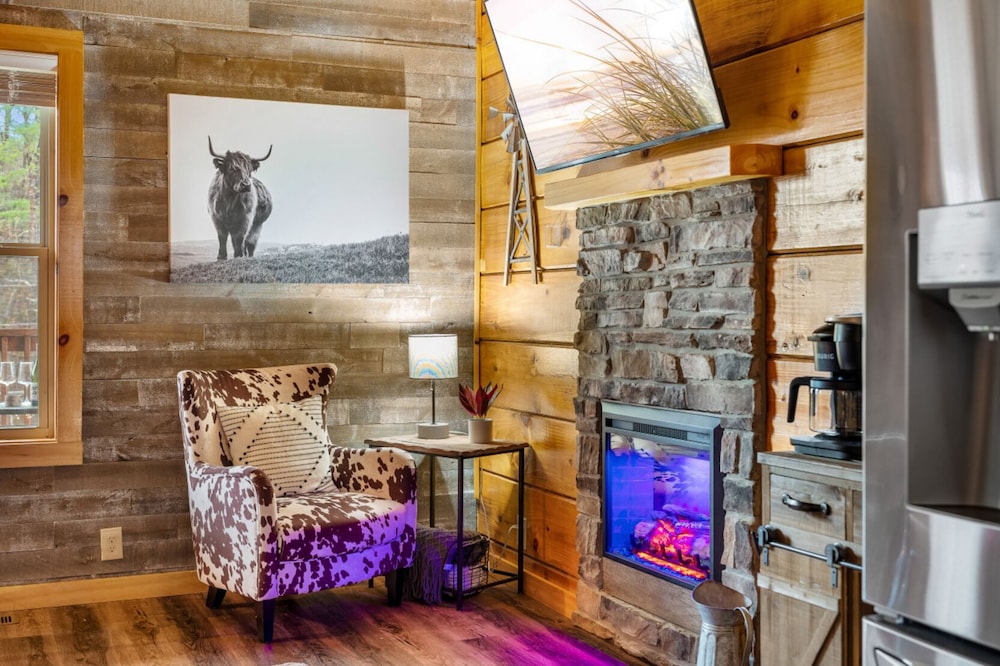 Rustic Mountain Retreat by Ghosal Luxury Lodging - photo 42