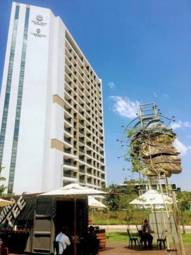 Menlyn Apartment Red Velvet — 4-Star Luxury Hotel in Pretoria, South Africa
