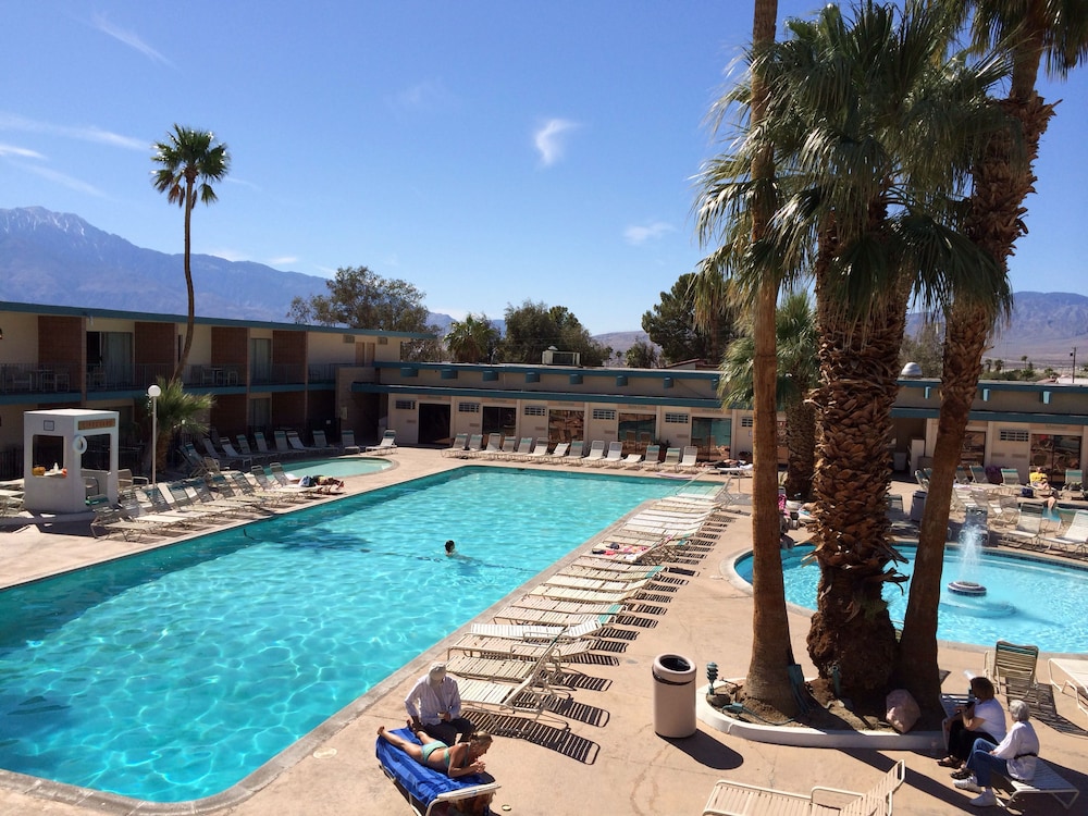 Desert Hot Springs Spa Hotel - photo 26