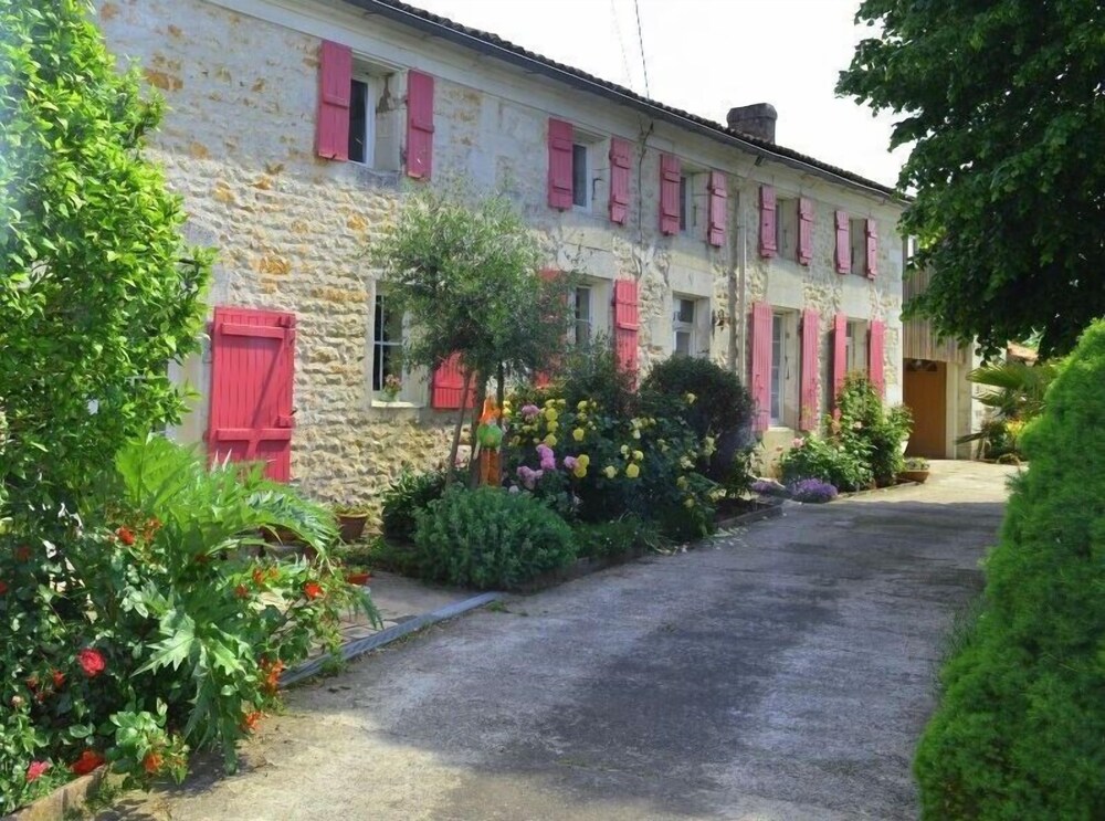 La Pastorale - carbon neutral hotel in Saintes