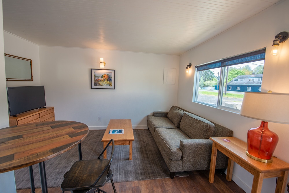 Seaview Motel & Cottages - photo 28