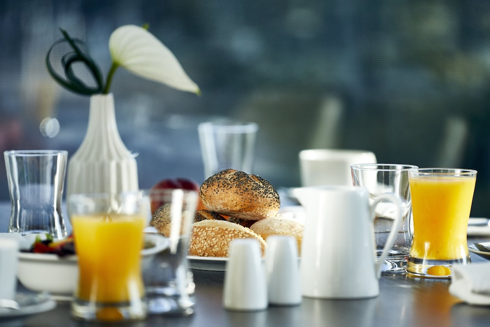 מזון ומשקאות