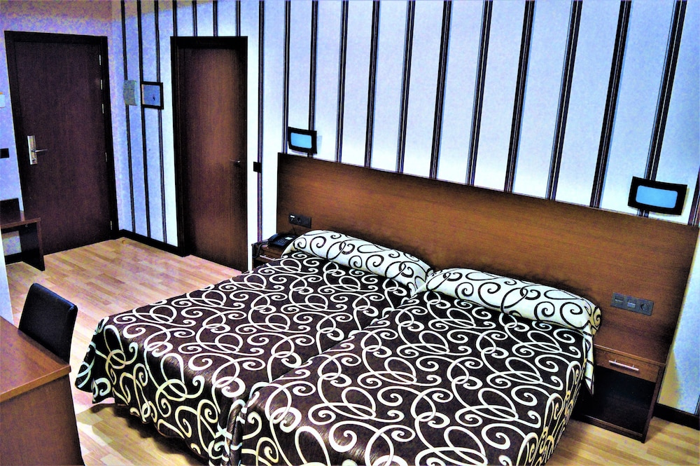 Hotel Ciudad de Plasencia — Plasencia — photo 4