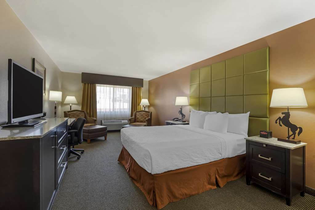 Best Western Plus Country Inn & Suites - photo 17
