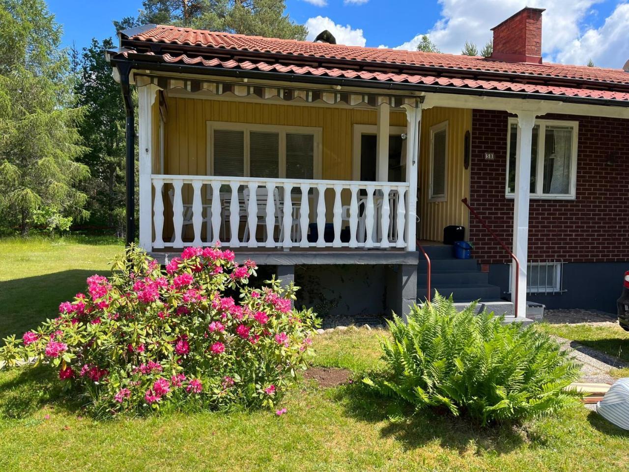 typical Swedish cosy holiday house in Målilla Småland — 4-Star Luxury Hotel in Malilla, Sweden