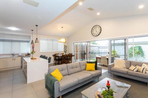 Armidale Cottage on Barney House 1 — 4-Star Luxury Hotel in Armidale, Australia